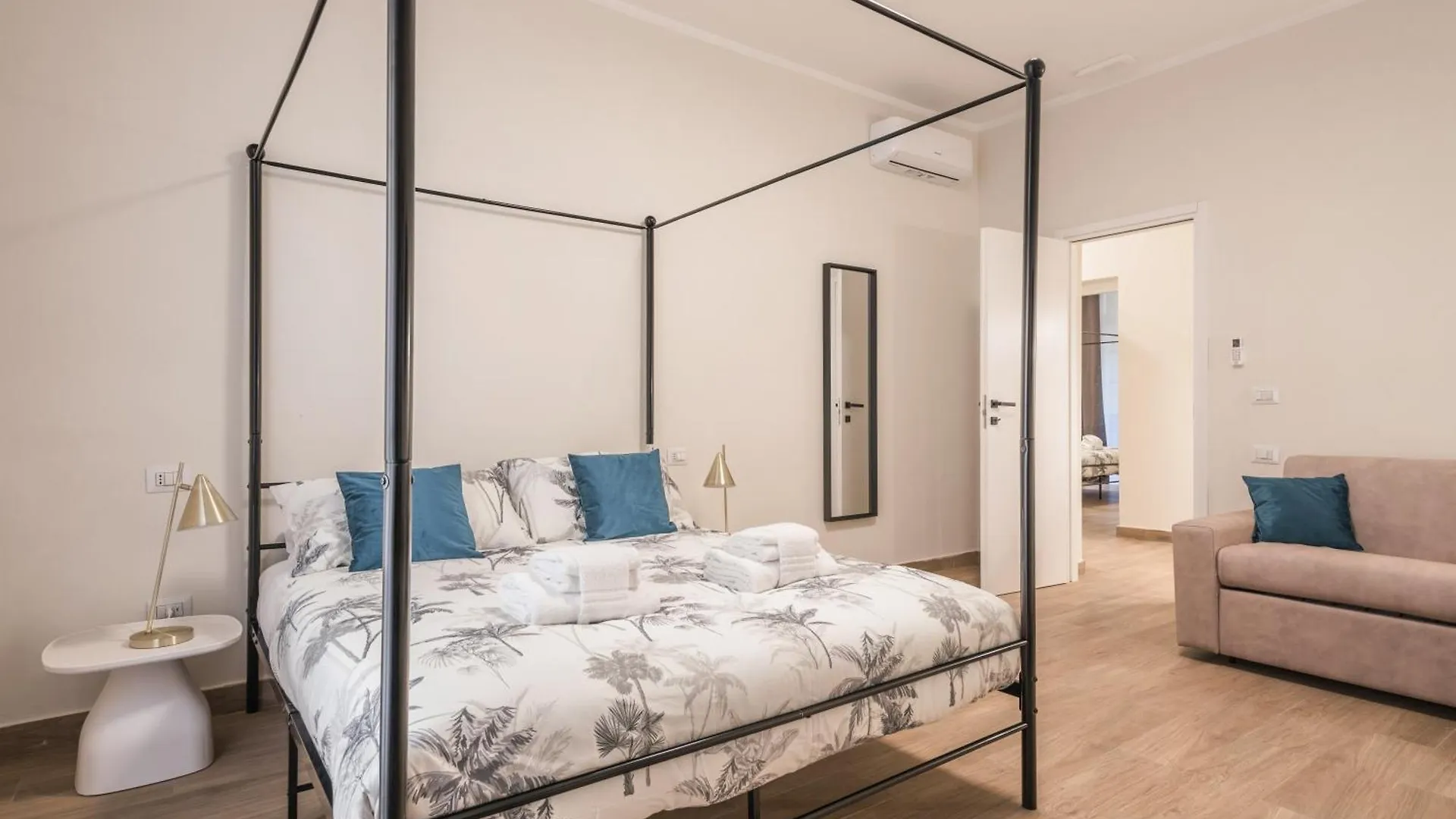 C3 Top Class Apartment, 2 Camere Da Letto, 2 Bagni, Giardino Distante 15 Minuti A Piedi Da Fontana Di Trevi Rome Italy