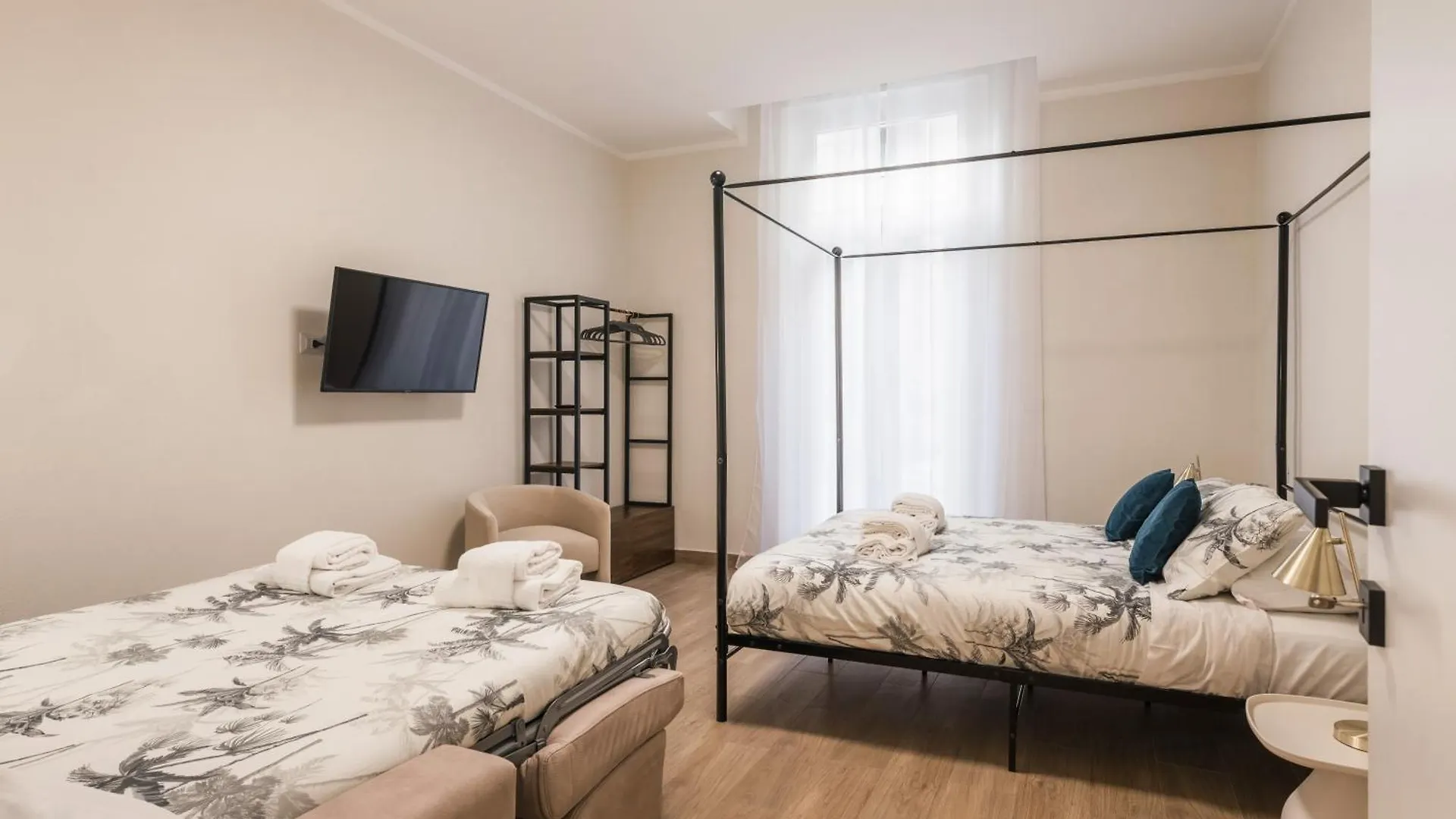 Apartment C3 Top Class Apartment, 2 Camere Da Letto, 2 Bagni, Giardino Distante 15 Minuti A Piedi Da Fontana Di Trevi Rome