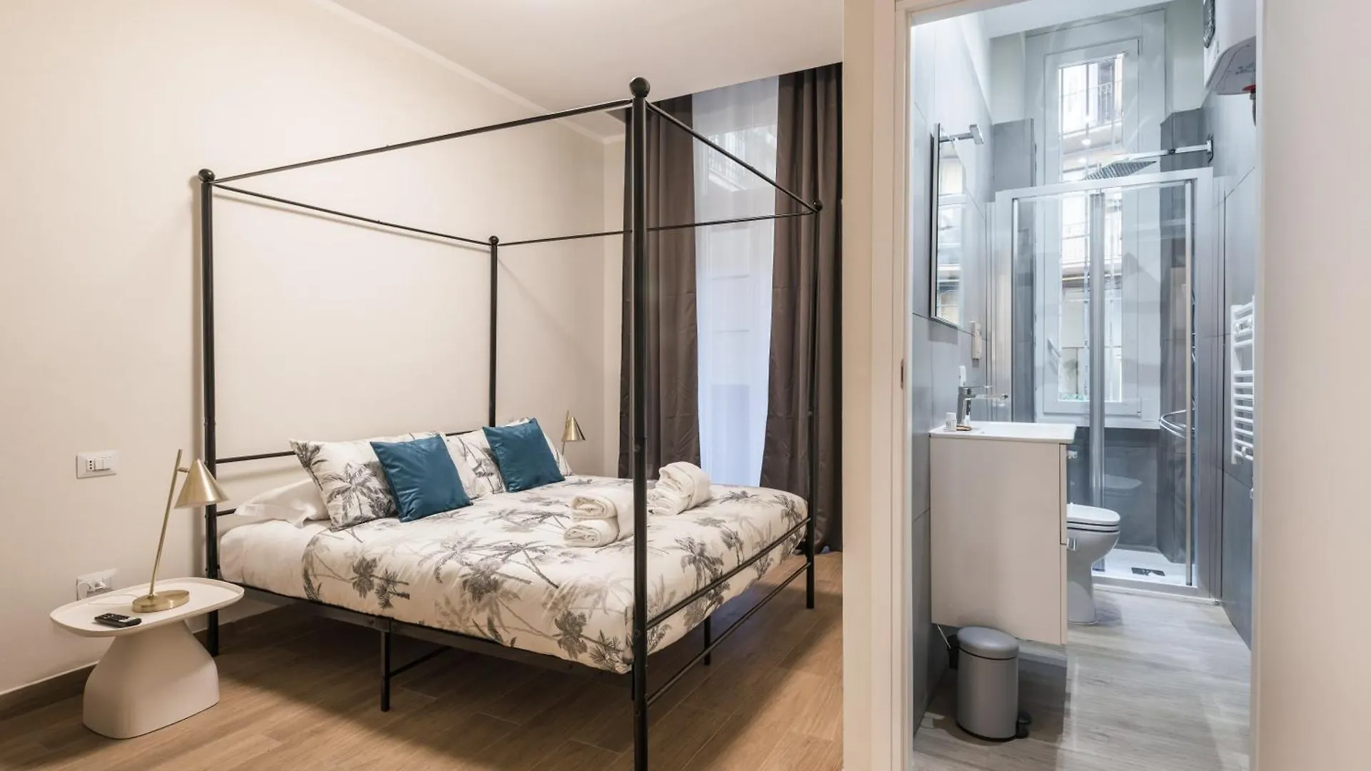 C3 Top Class Apartment, 2 Camere Da Letto, 2 Bagni, Giardino Distante 15 Minuti A Piedi Da Fontana Di Trevi Rome Apartment